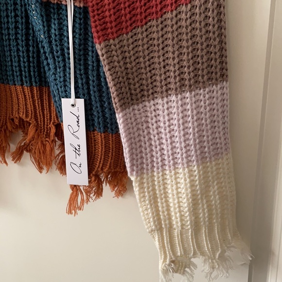 NWT On The Road Distressed Sweater M/L - Picture 4 of 5